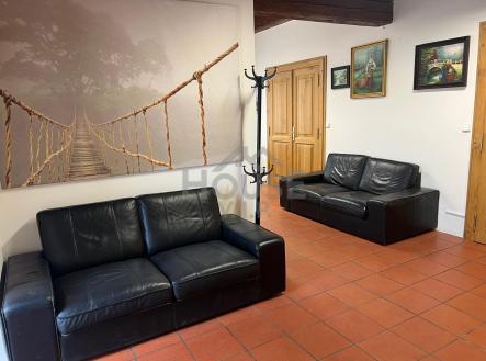 Prodej obchodní prostor, 109 m²