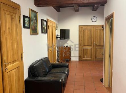 Prodej obchodní prostor, 109 m²