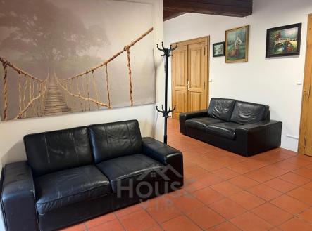 Prodej obchodní prostor, 109 m²