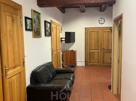 Prodej obchodní prostor, 109 m²