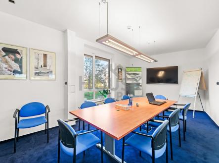 Prodej kanceláře, 234 m²