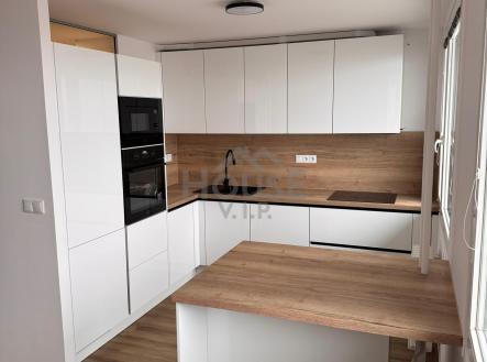 Pronájem bytu, 3+kk, 68 m²