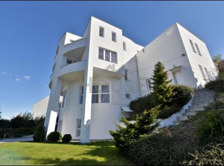 Pronájem kanceláře, 839 m²