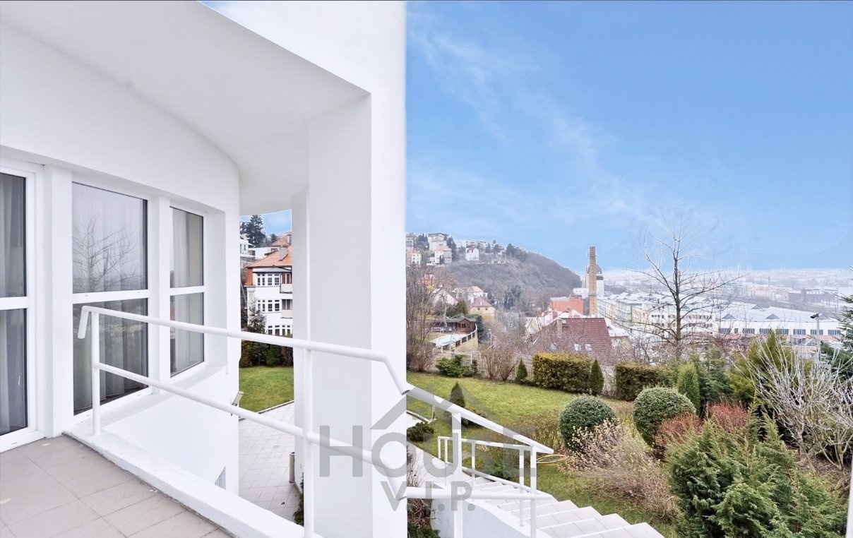 Pronájem vily, 839 m², Praha 5 - Smíchov.