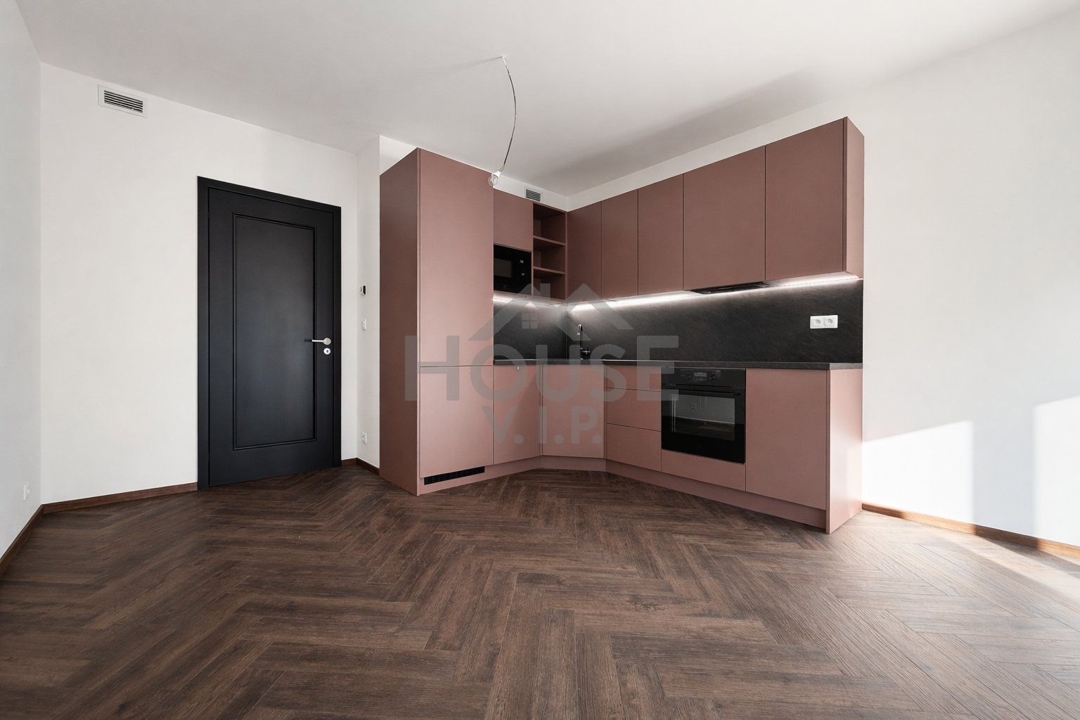 549BA4EA-CA48-4EB8-947F-DDF5F742E921