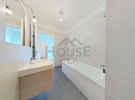 03072026_180411_defurnished