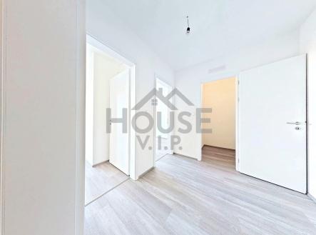 03072026_180517_defurnished