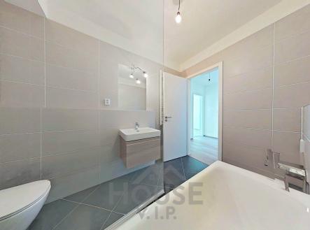 03072026_180337_defurnished