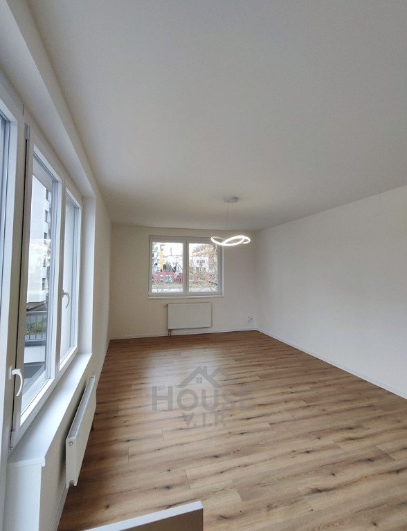 Prodej bytu 2+kk, 60 m² + terasa 39 m2, Praha 9 - Vysočany,