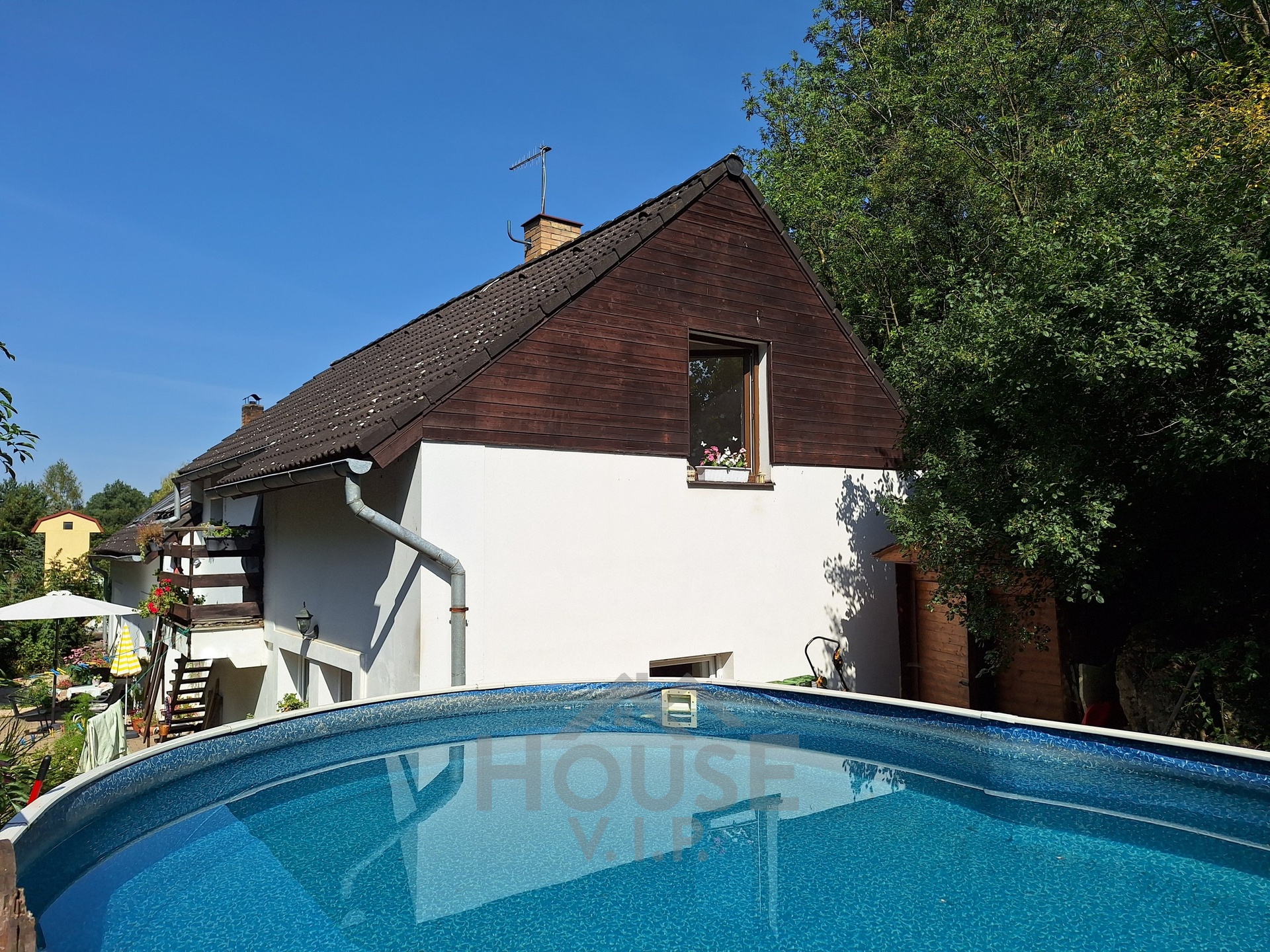 Prodej rodinného domu 7+kk, 206 m², Sluštice, Praha - východ.