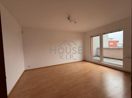 Pronájem bytu, 1+kk, 66 m²