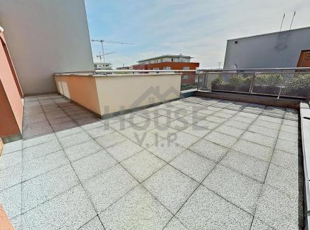 Pronájem bytu, 1+kk, 66 m² obrázek