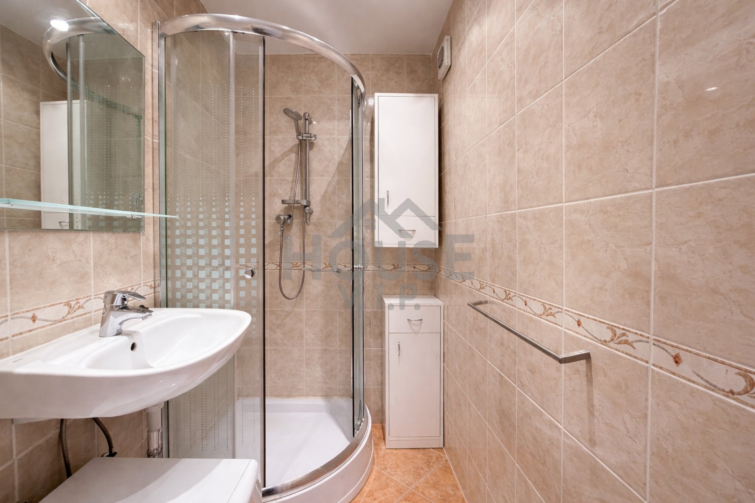 DE82A115-66E8-4C0B-BE9A-BDDB4F58AEBF