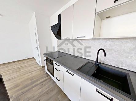 Pronájem bytu, 2+kk, 61 m²