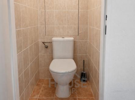 01A93CD8-3115-4D25-909E-5C5A9E81ABDD