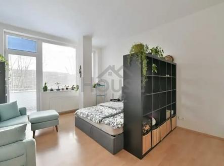 Pronájem bytu, 1+kk, 33 m²