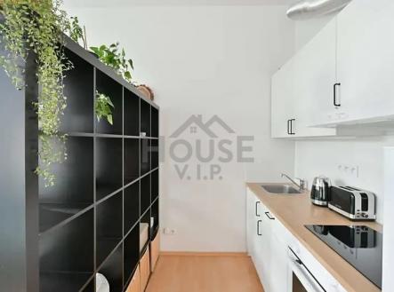 Pronájem bytu, 1+kk, 33 m²