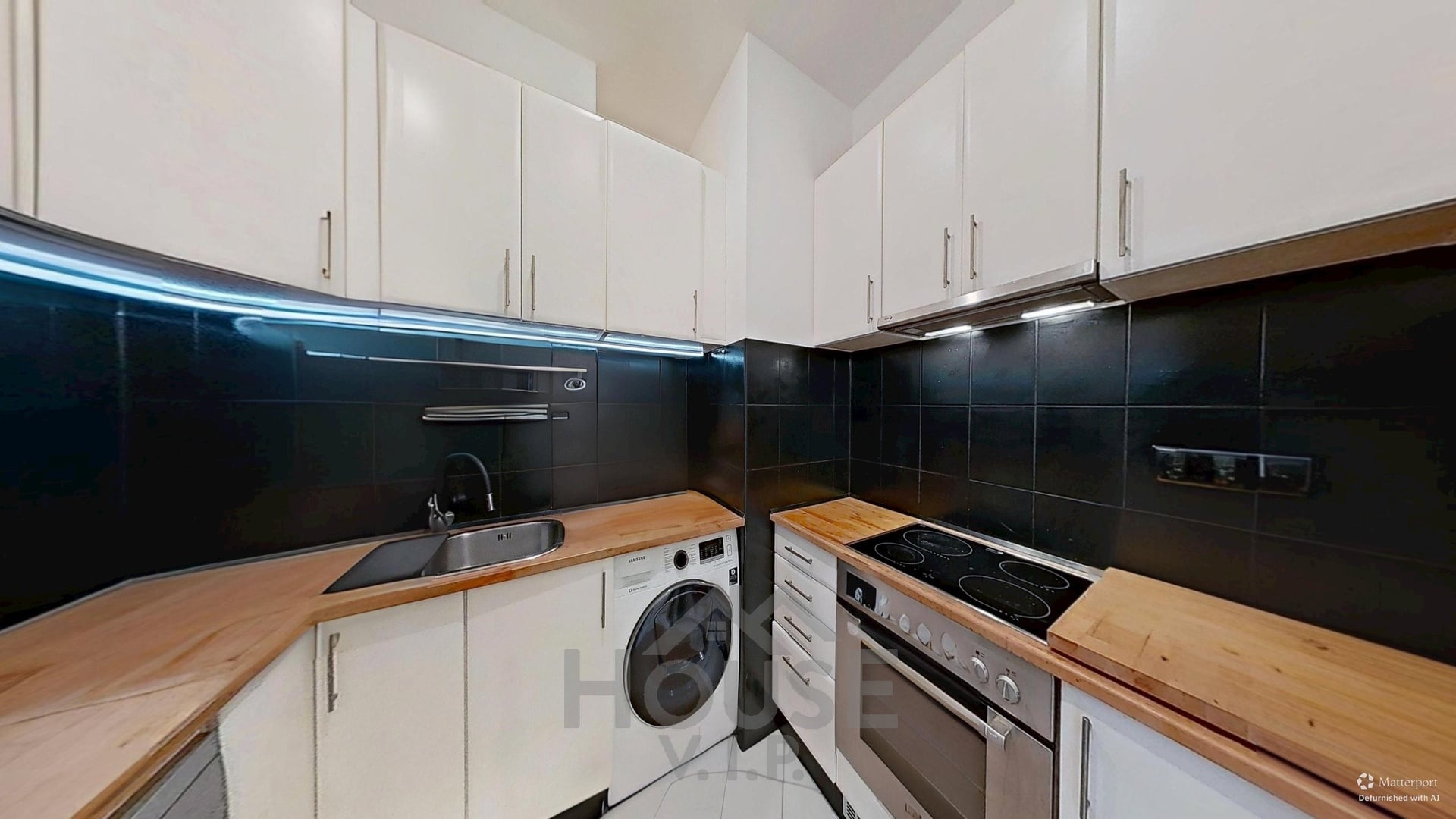 Prodej bytu 2+1 56 m², Praha 5 - Smíchov.