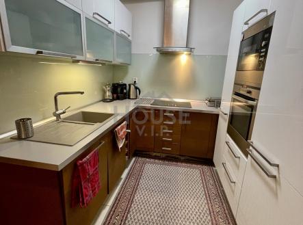 Pronájem bytu, 4+kk, 99 m²