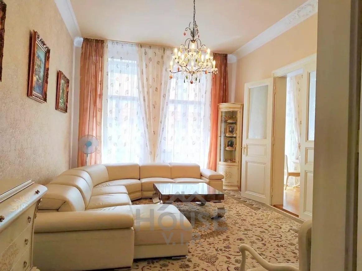Prodej bytu 3+1/balkon, 113 m², Praha - Malá Strana.
