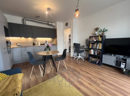 Prodej bytu 2+kk 40,1 m², Unhošť