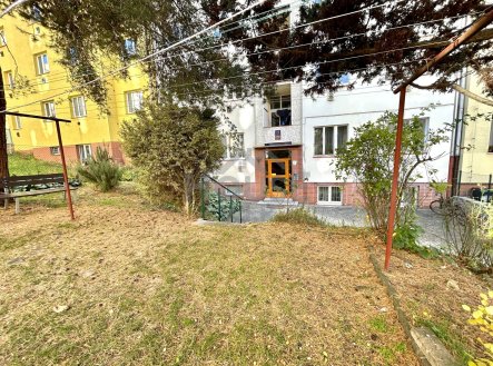 Prodej bytu, 2+1, 77 m²
