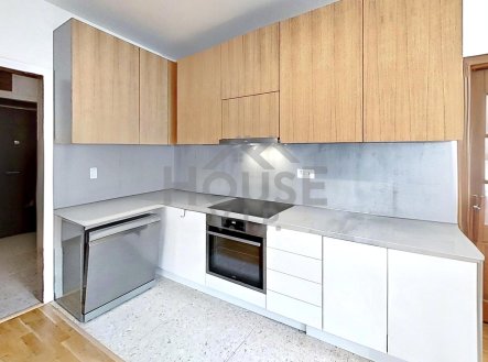 Prodej bytu, 2+1, 77 m²