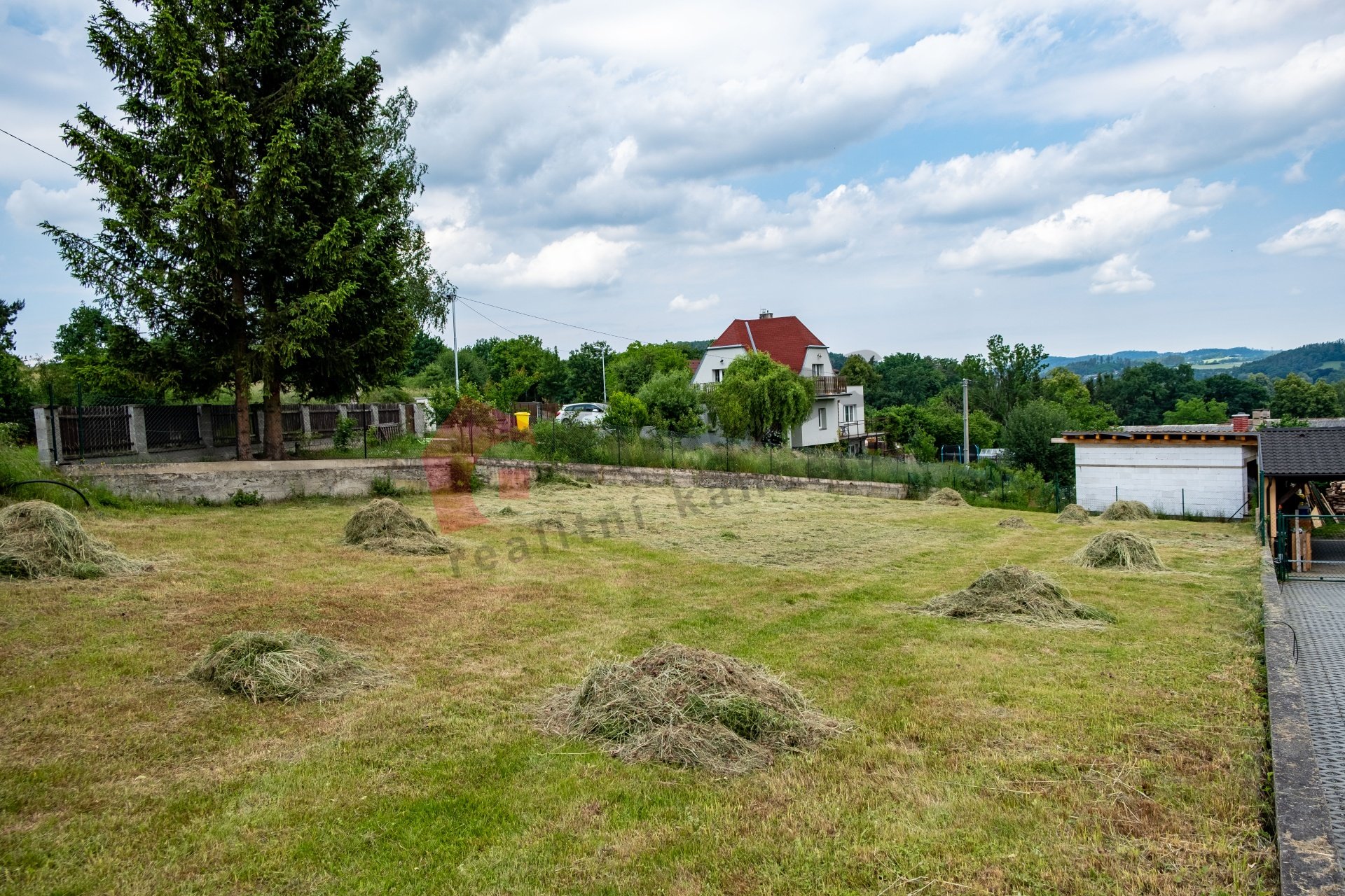 Prodej pozemku o ploše 976m2, v Poříčí nad Sázavou