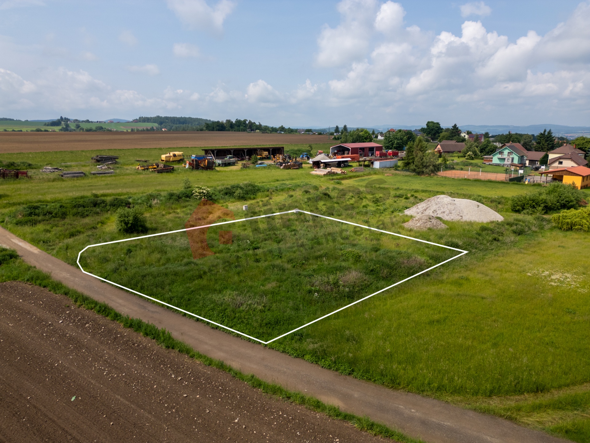 Prodej krásného pozemku v obci Řimovice u Vlašimi