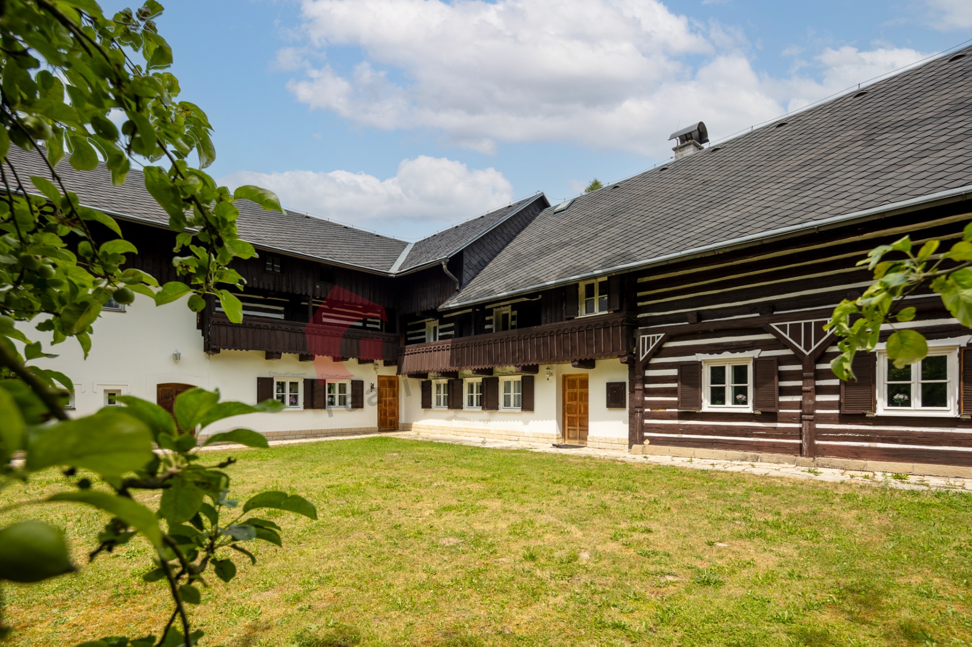 Prodej usedlosti a pozemků 168 676 m2, Svijanský Újezd, Liberec