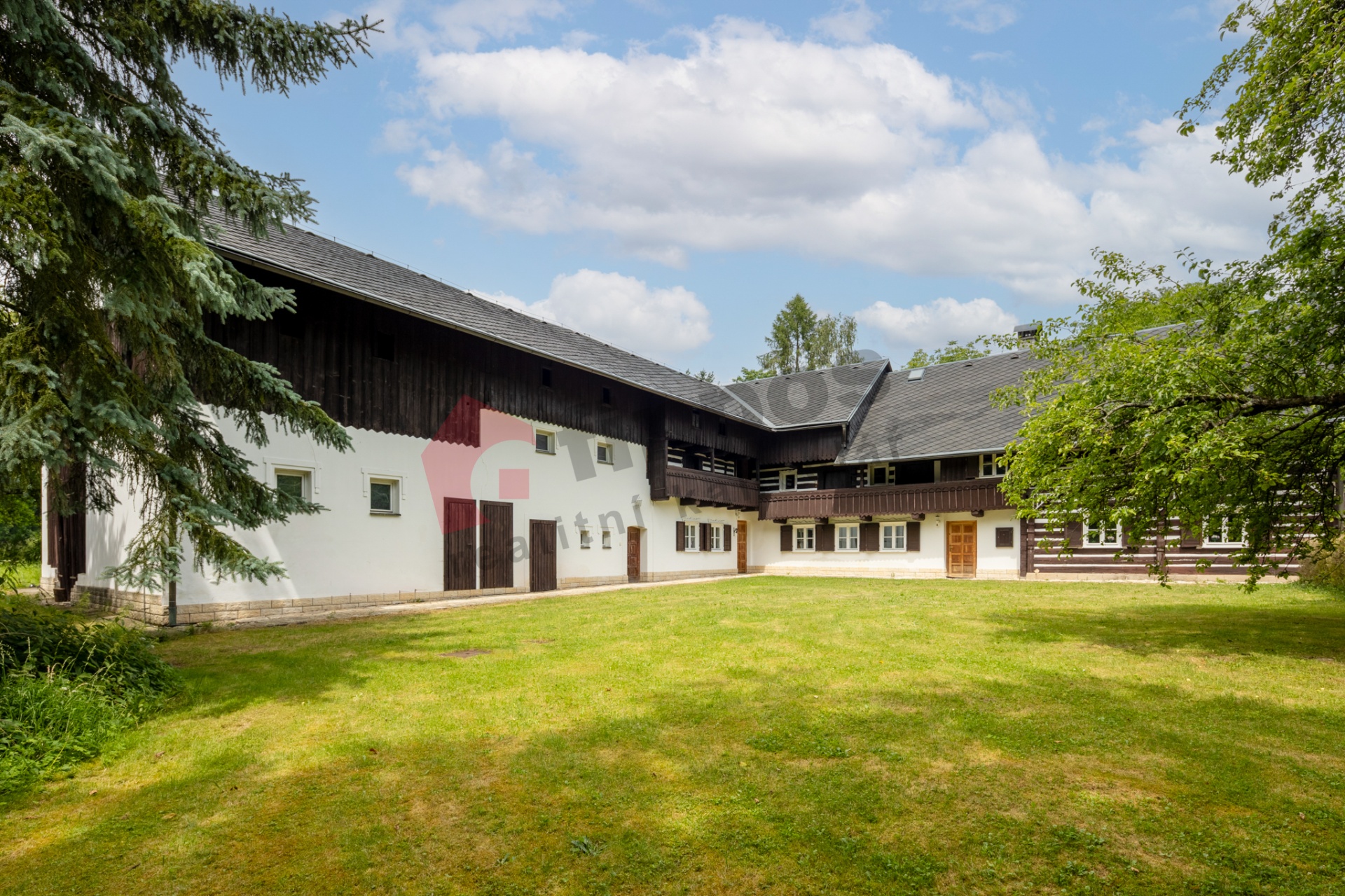 Prodej usedlosti a pozemků 168 676 m2, Svijanský Újezd, Liberec