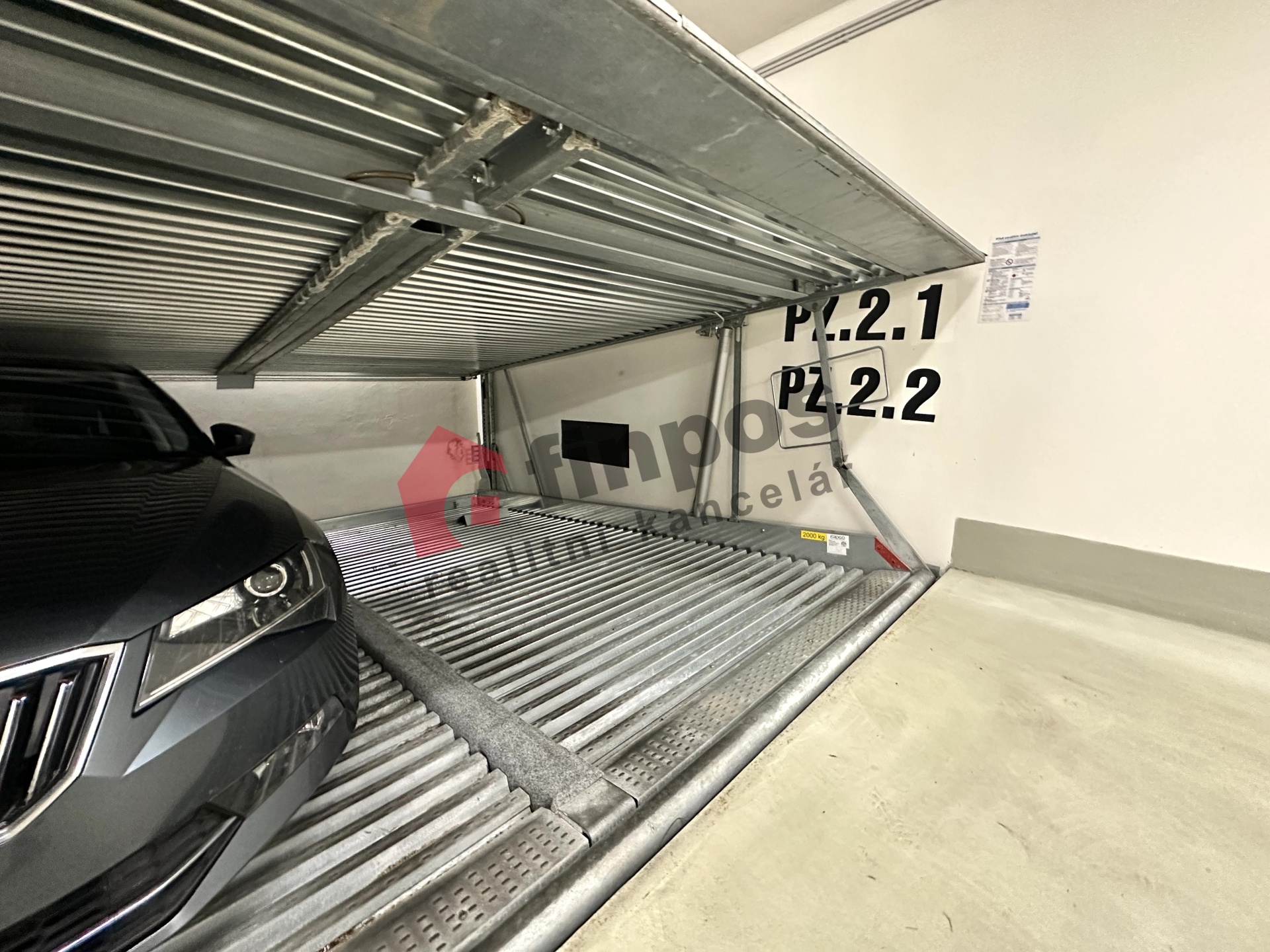 Pronájem garážového místa v pražských Košířích