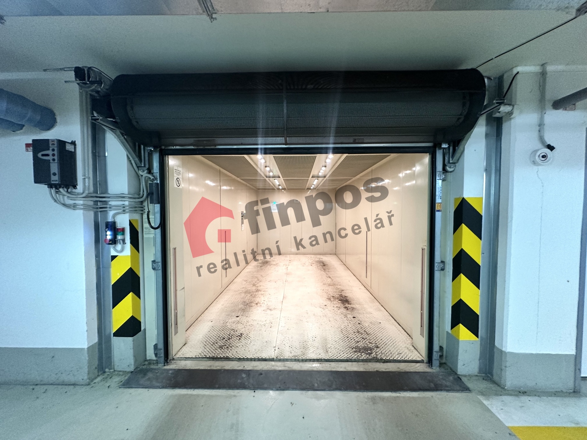 Pronájem garážového místa v pražských Košířích