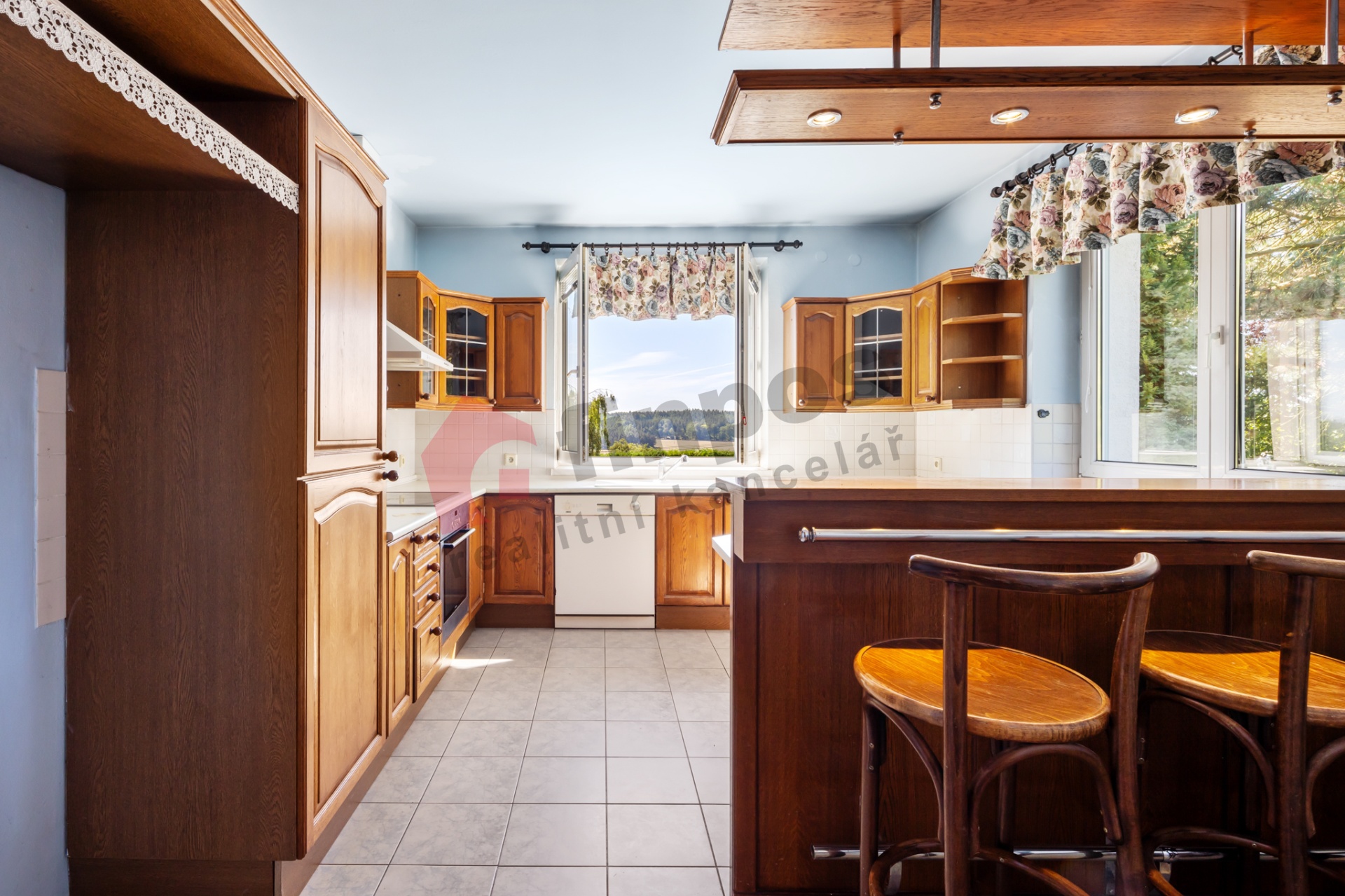 Prodej rodinného domu 365 m² v Zahořanech, pozemek 1797 m²