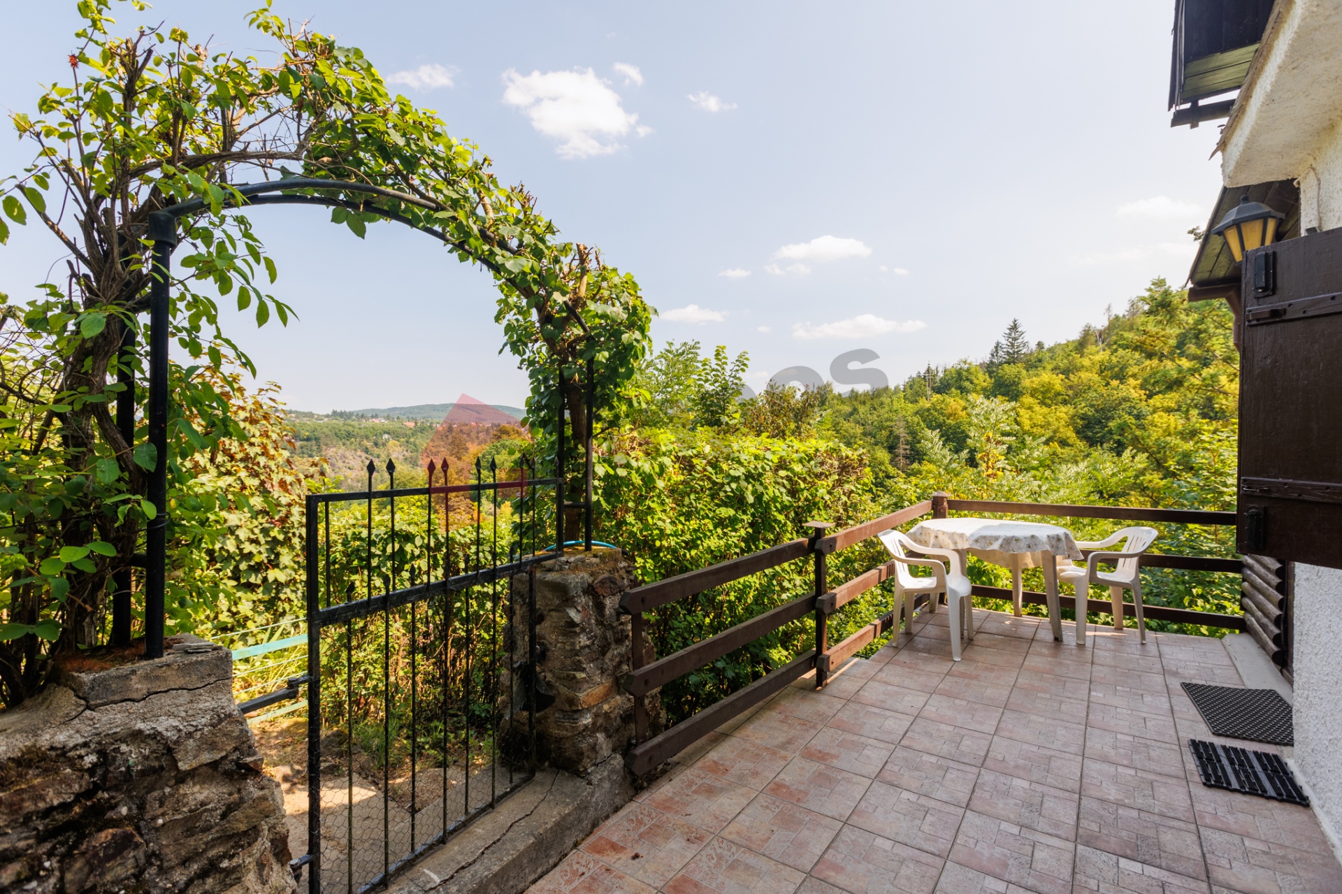 Prodej chaty, Hvozdnice u Prahy