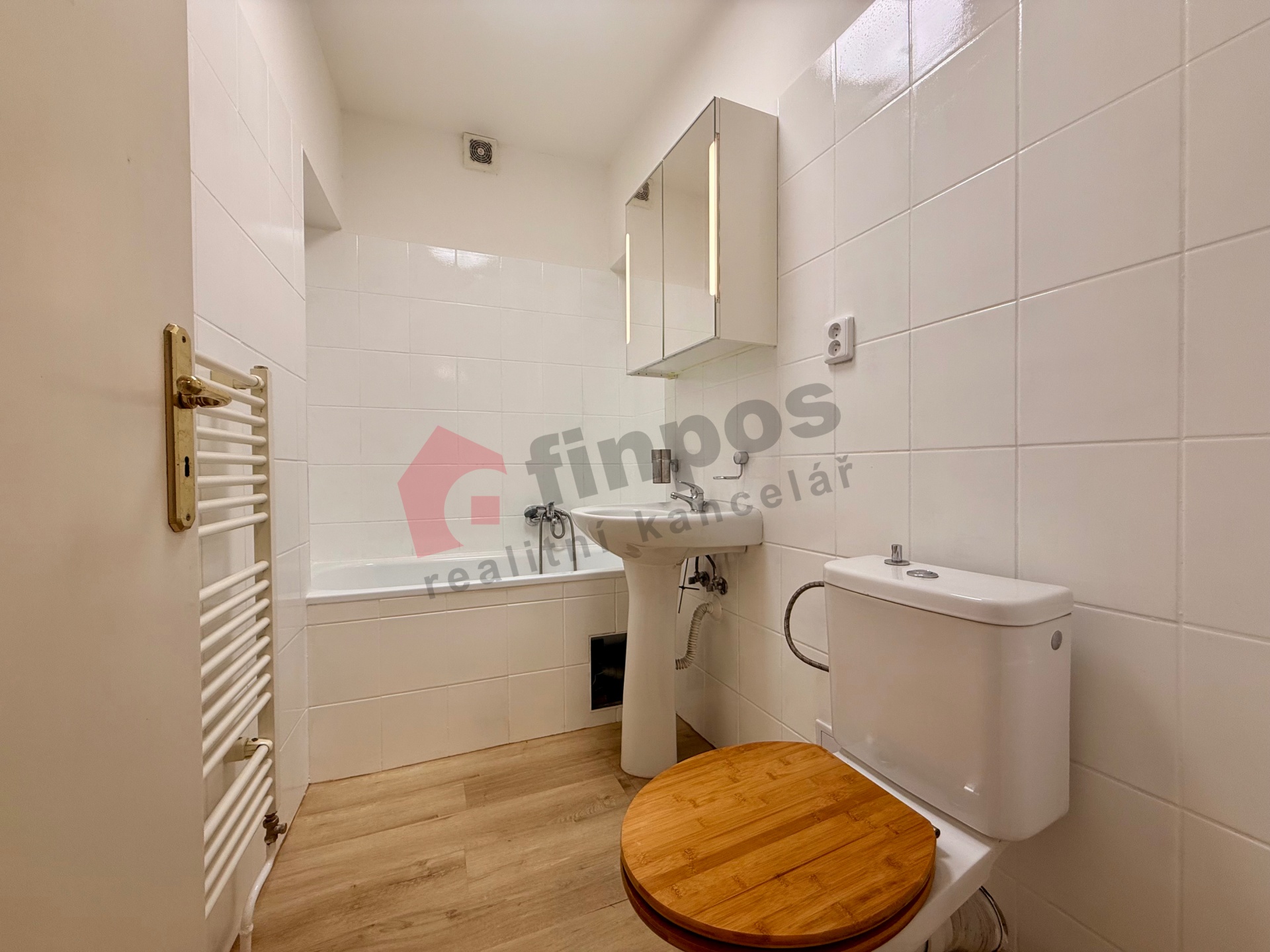 Pronájem 2kk na Plzeňské, Praha