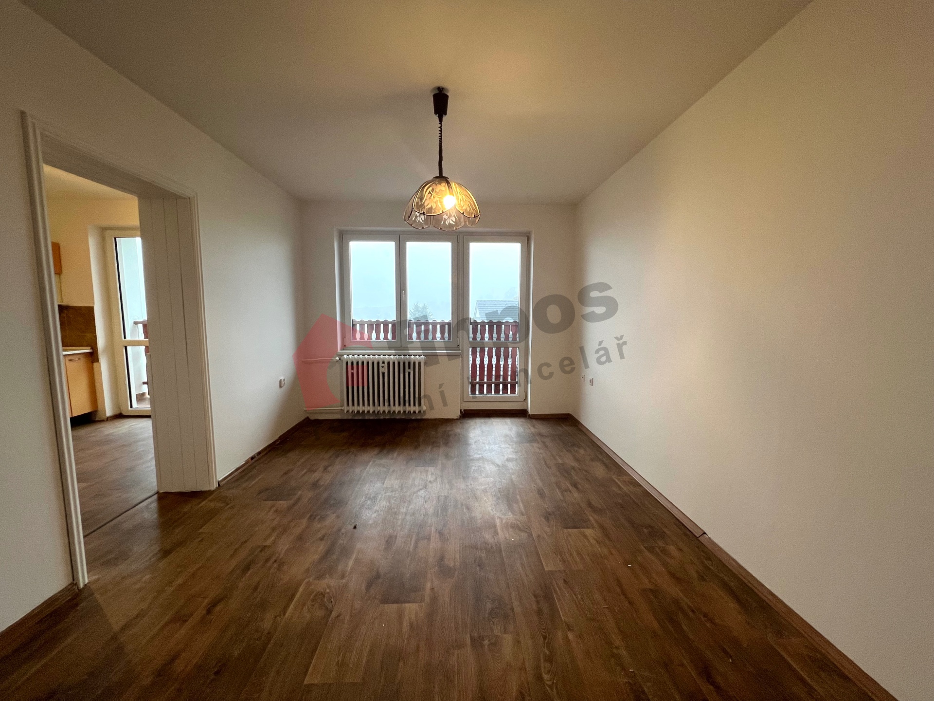 Pronájem bytu 3+1 70 m2 ve Veliši