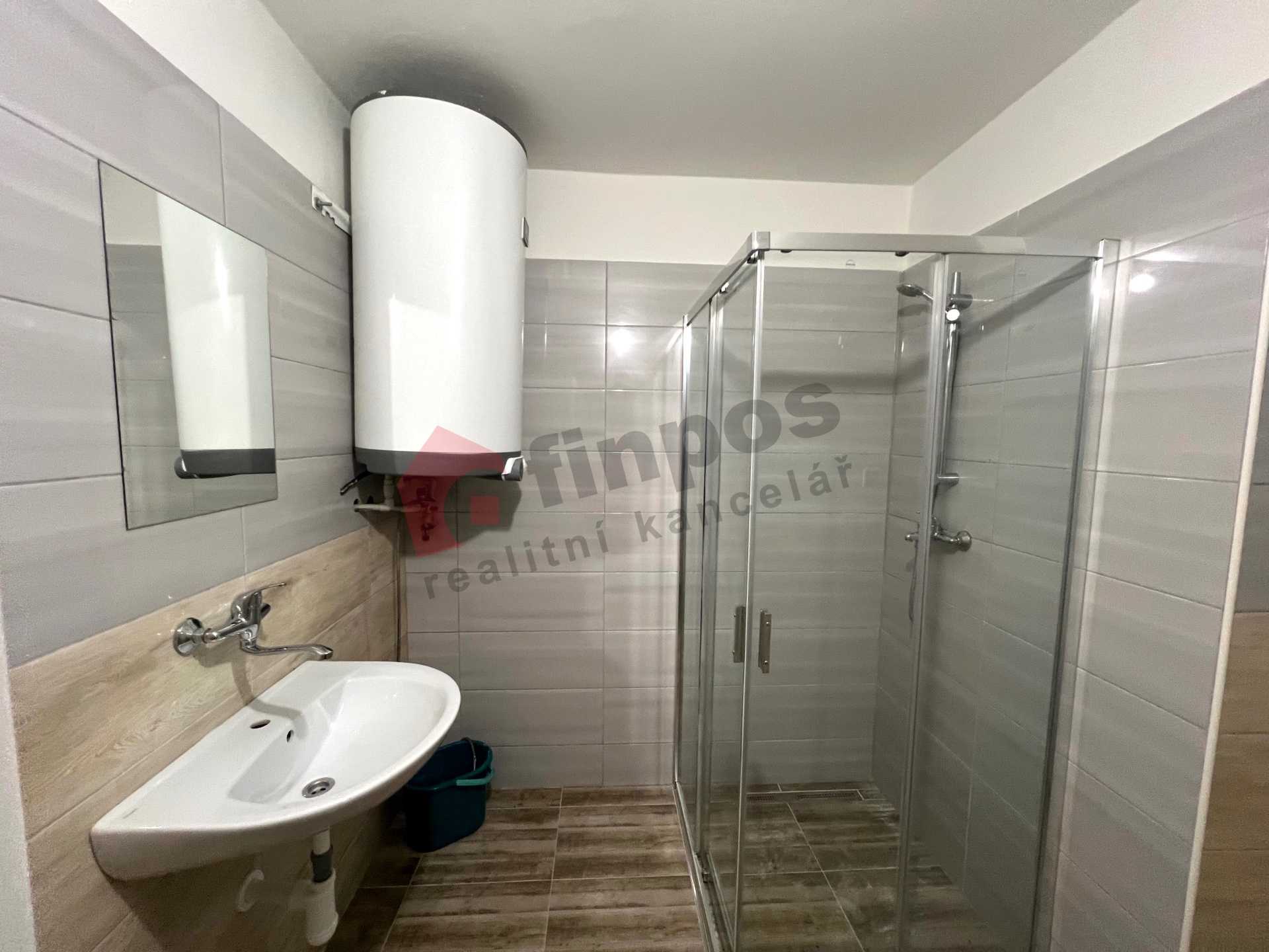 Pronájem bytu 3+1 70 m2 ve Veliši