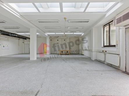 Pronájem komerčního objektu, obchodní centrum, 453 m²