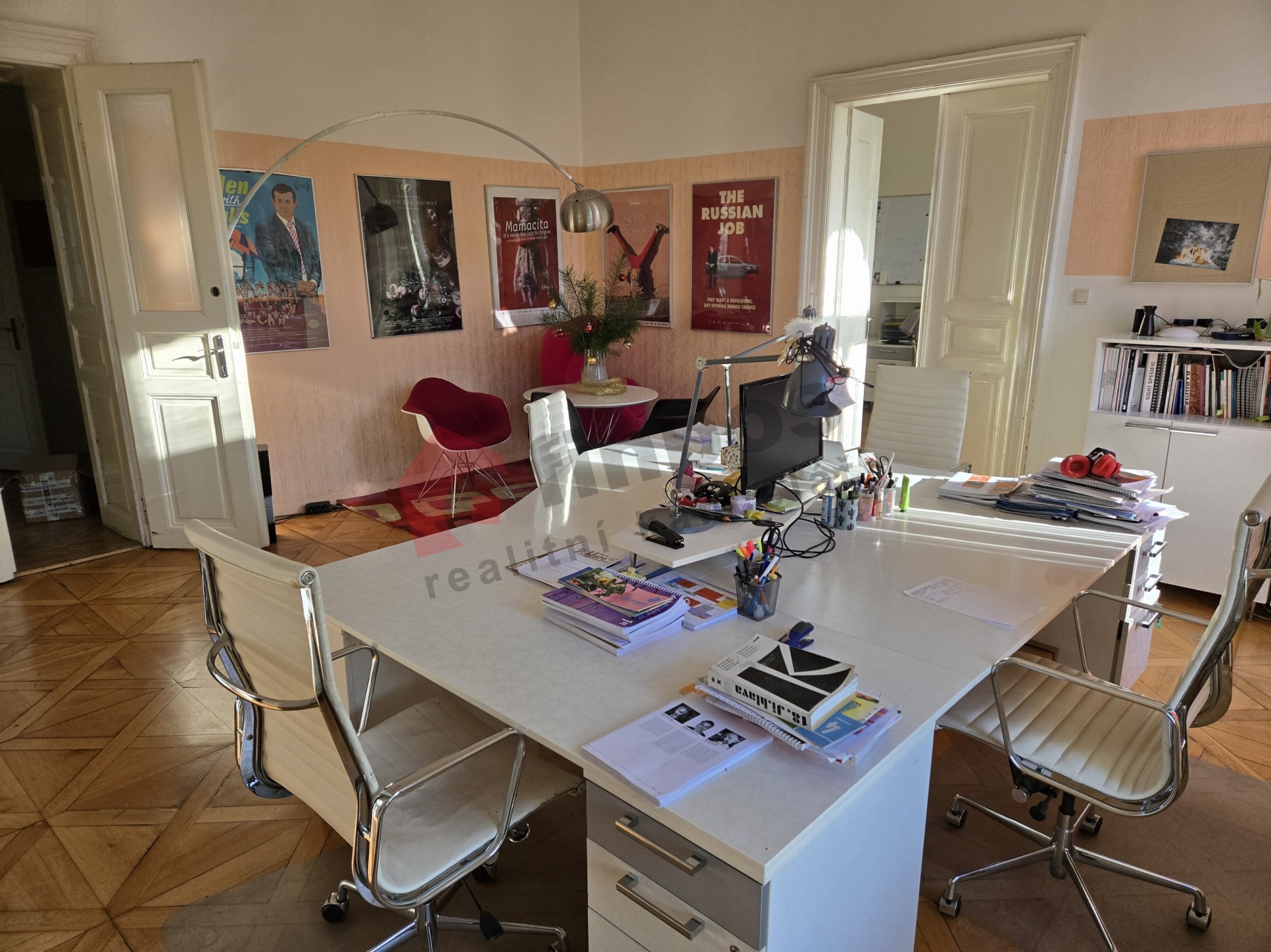 Pronájem kancelářských prostor Bolzanova - 66m2