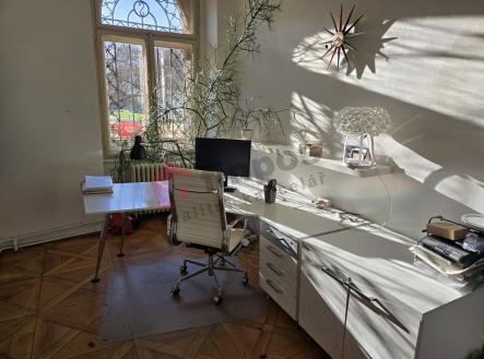 Pronájem komerčního objektu, sklad, 66 m²