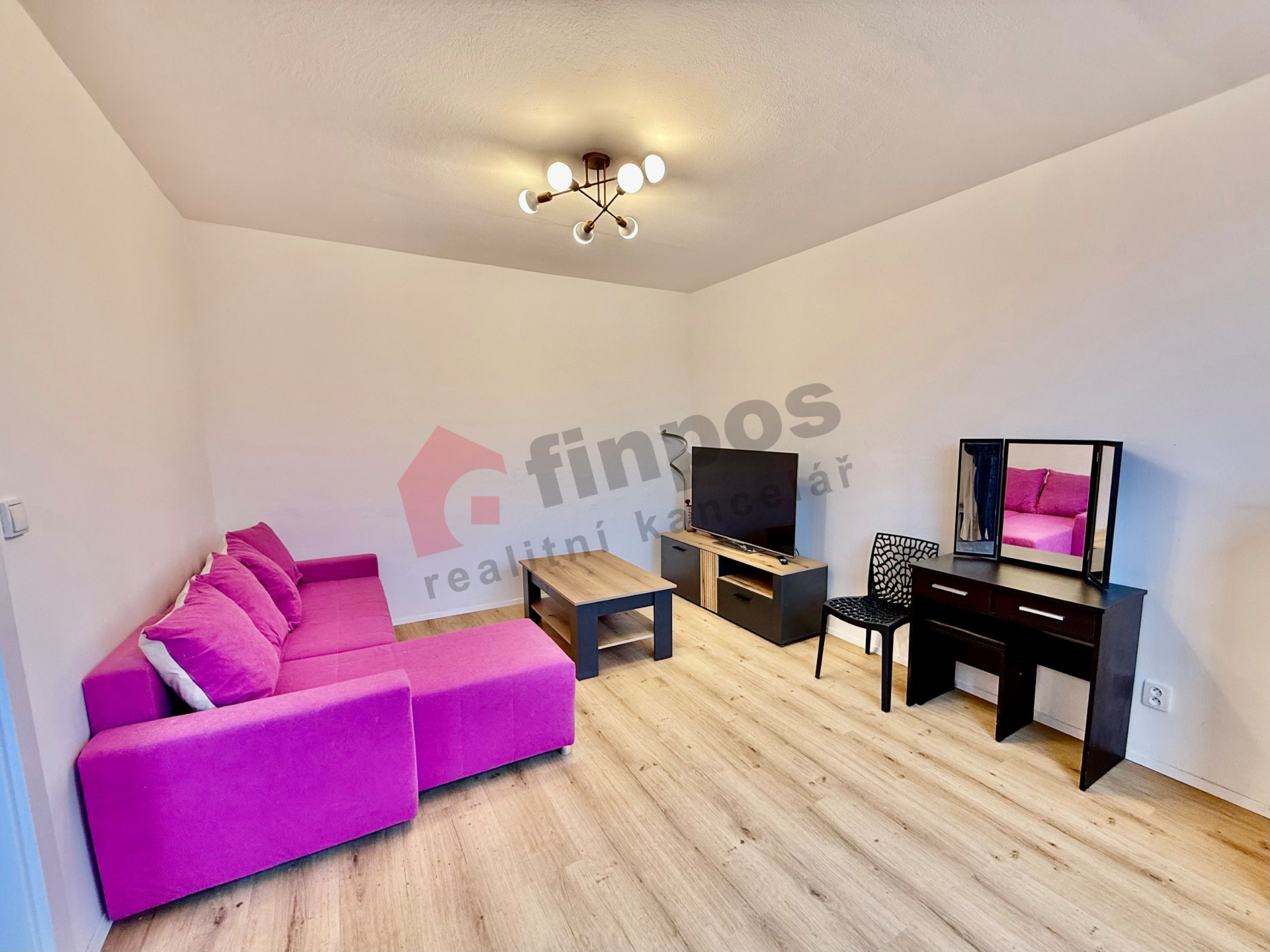 Podnájem bytu 1+1 36m2 Julia Payera