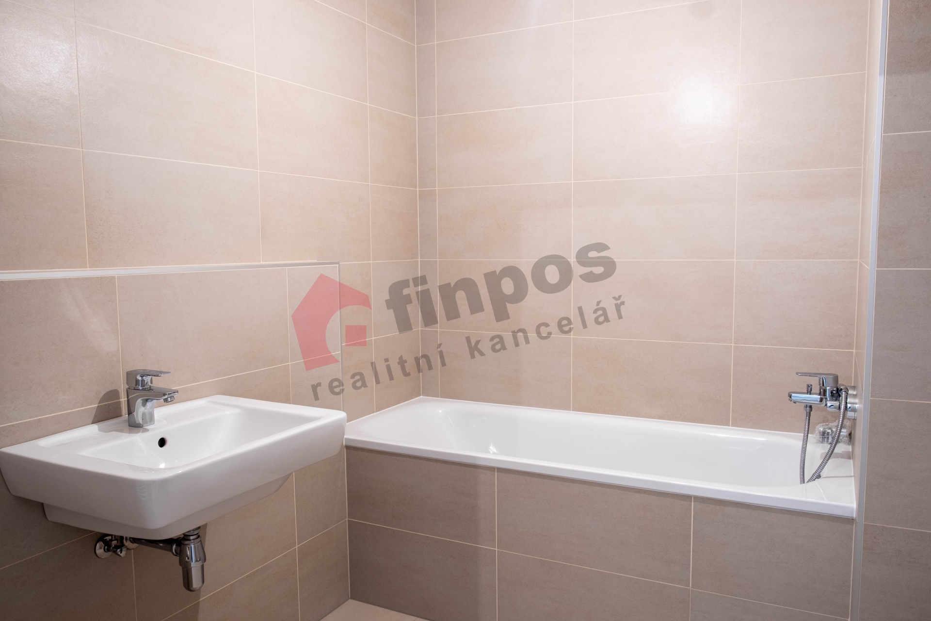 Prodej bytu 2+kk 64m2, Ulice Zvěřinova - Strašnice