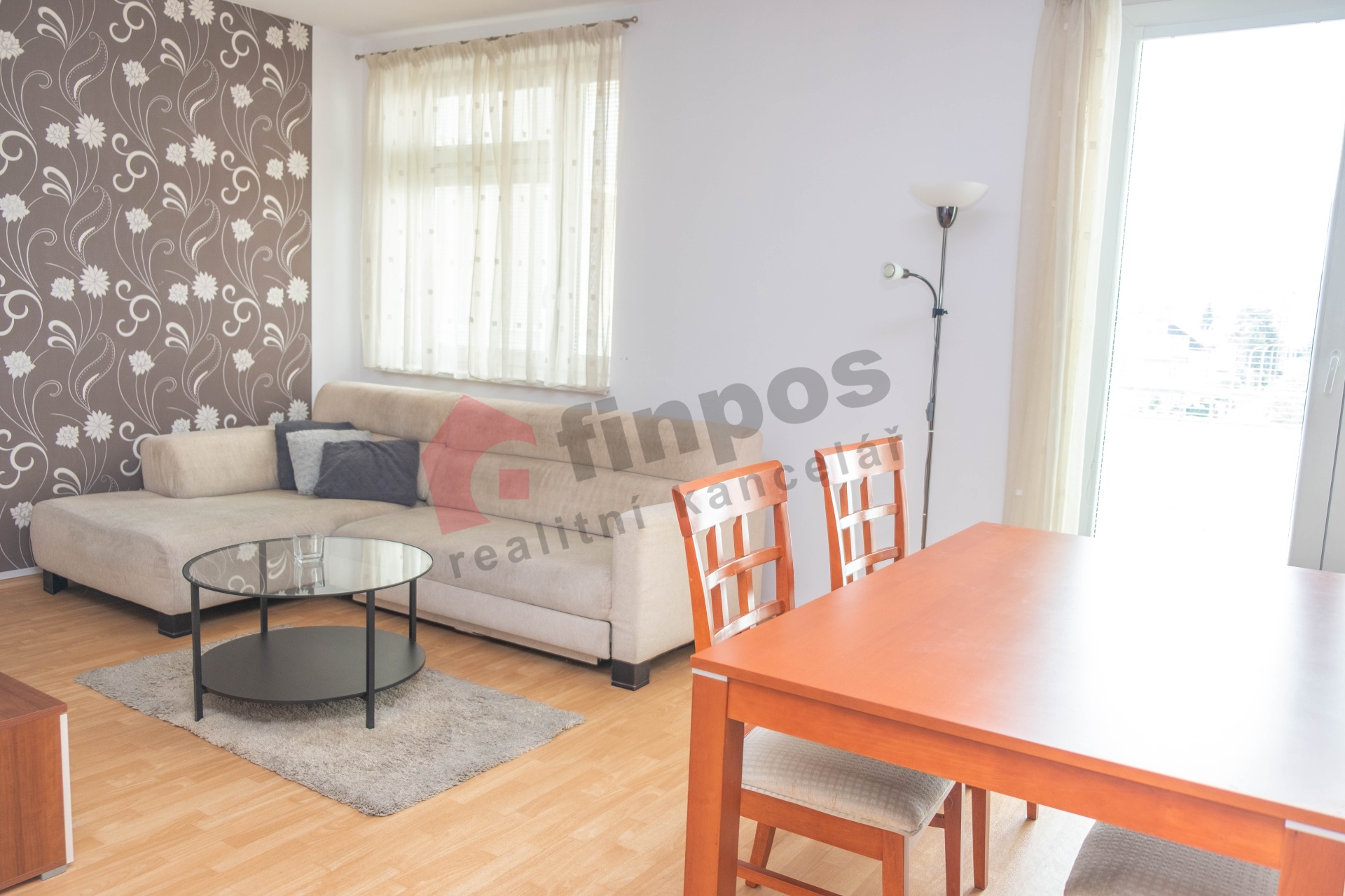 Byt 2+kk, 47m2, Praha - Kamýk, ul. Mariánská(poblíž Novodvorské), garážové stání a balkón