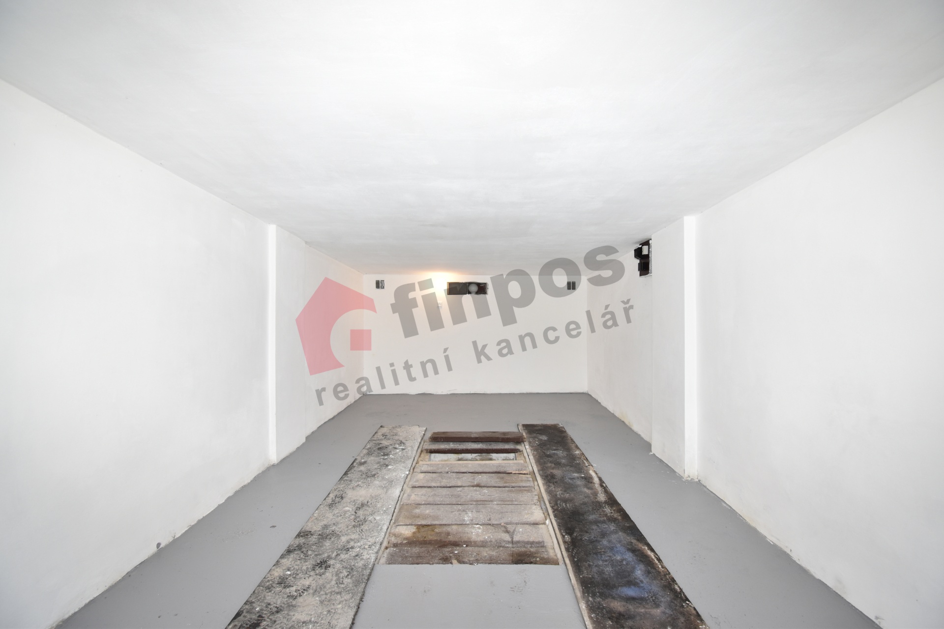 Prodej garáže 25 m2, Chomutov