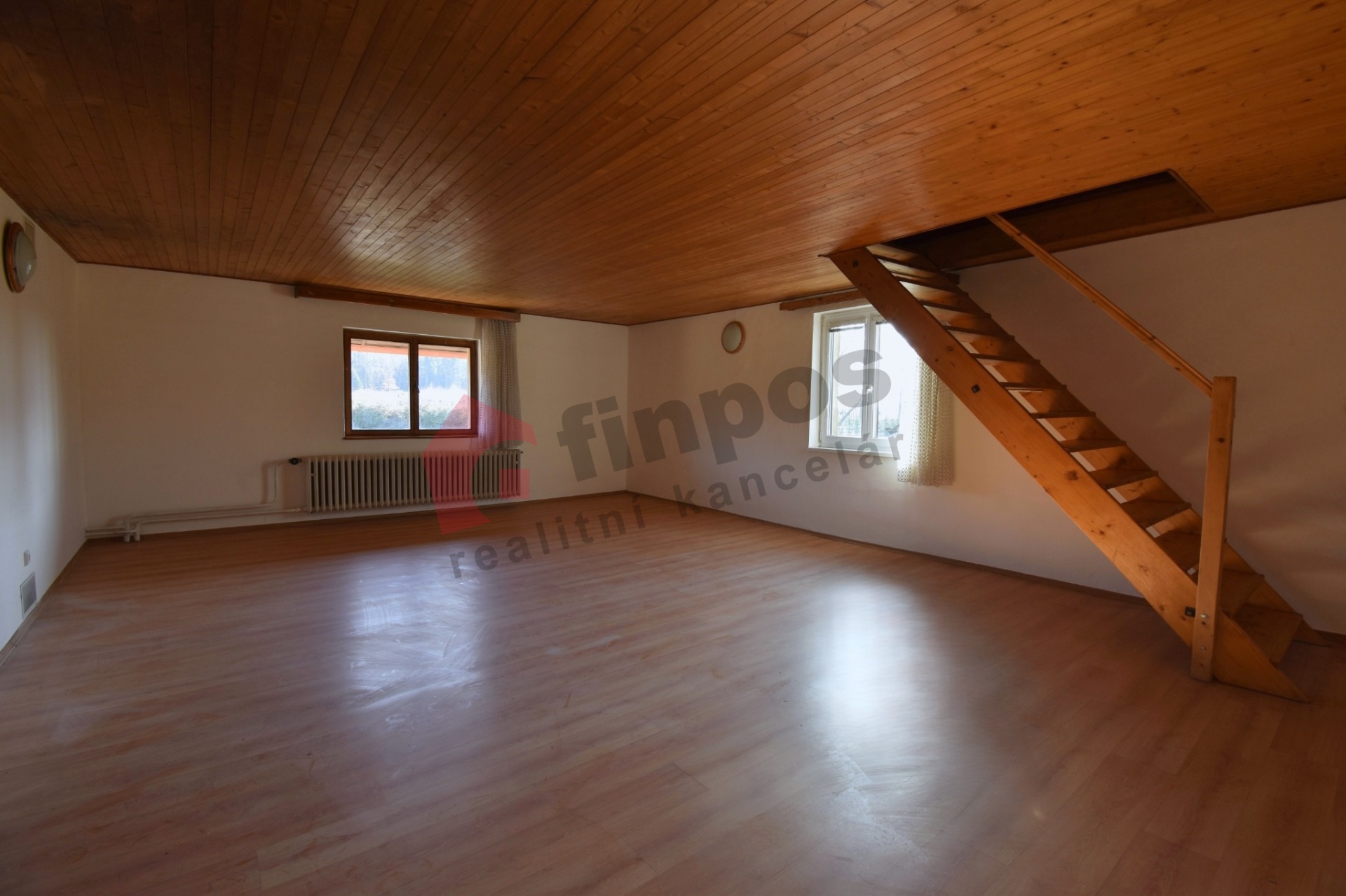 Pronájem bytu 2+1 90 m² Praha-východ - Horní Lomnice