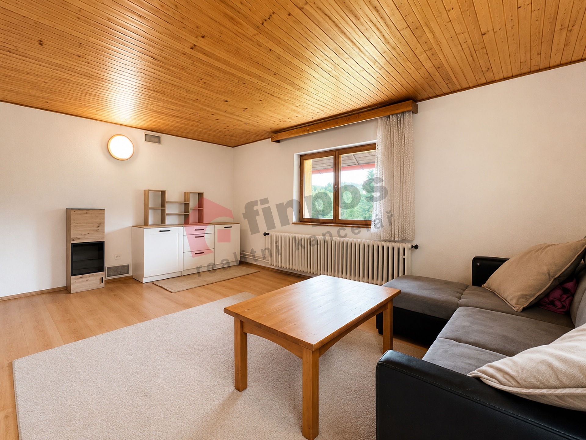 Pronájem bytu 2+1 90 m² Praha-východ - Horní Lomnice