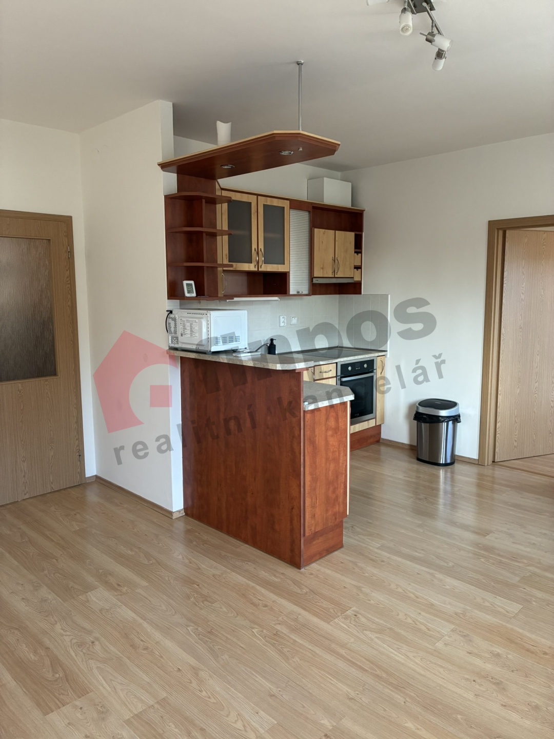 Pronájem bytu 2+kk, 48m2 v Záběhlické ulici