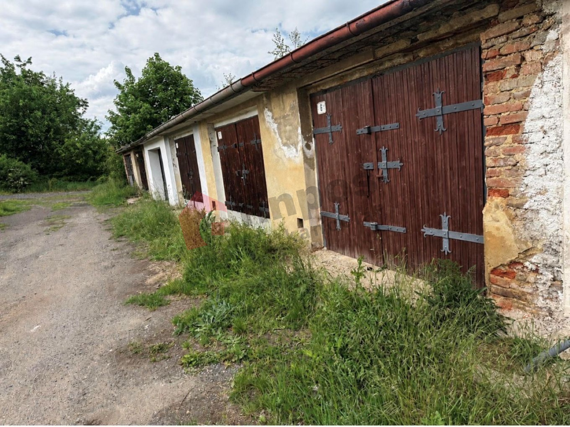 Prodej garáže v Hostomicích