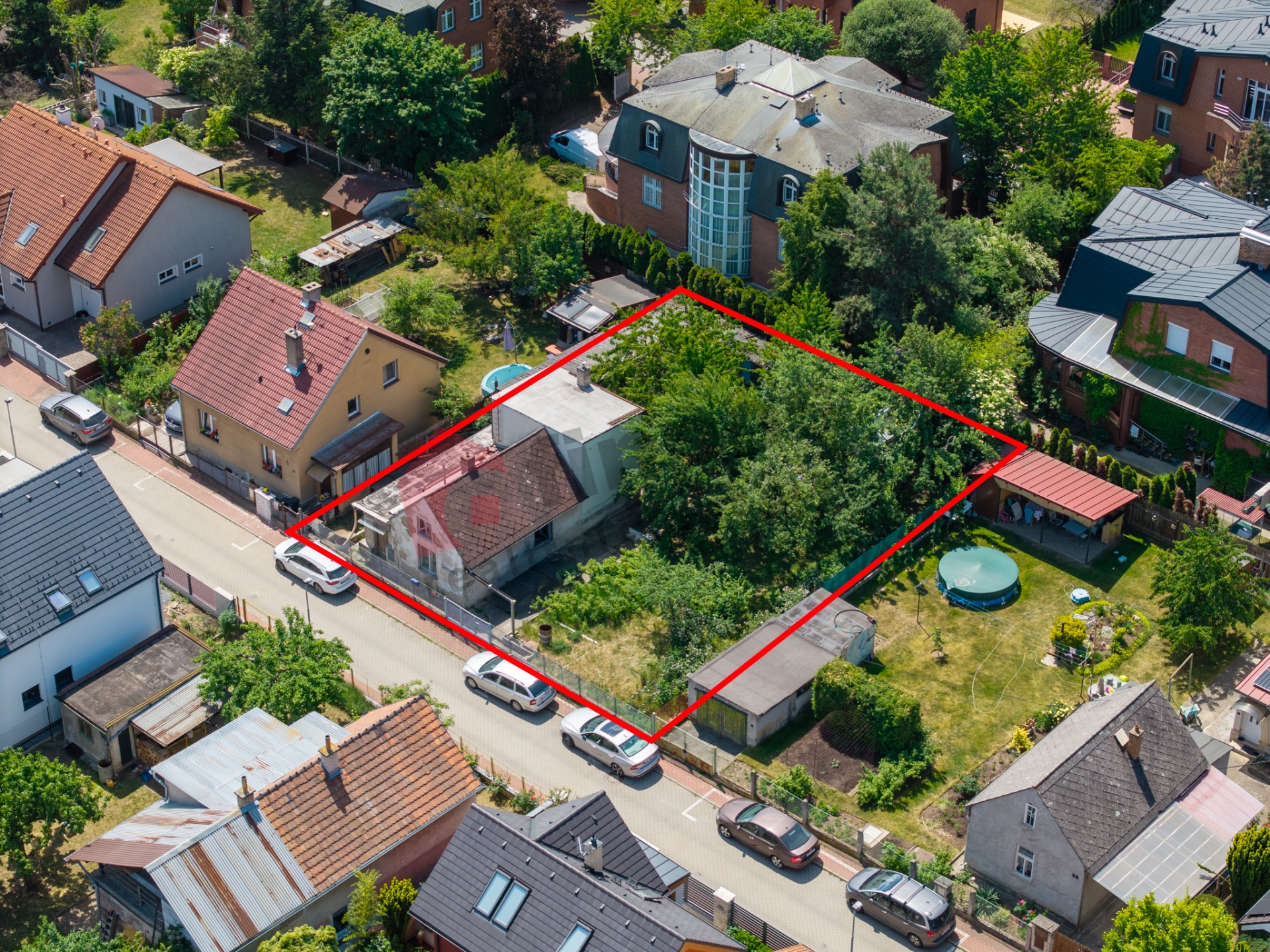 Prodej stavebního pozemku 557 m2, Nad Košíkem, Praha - Hostivař